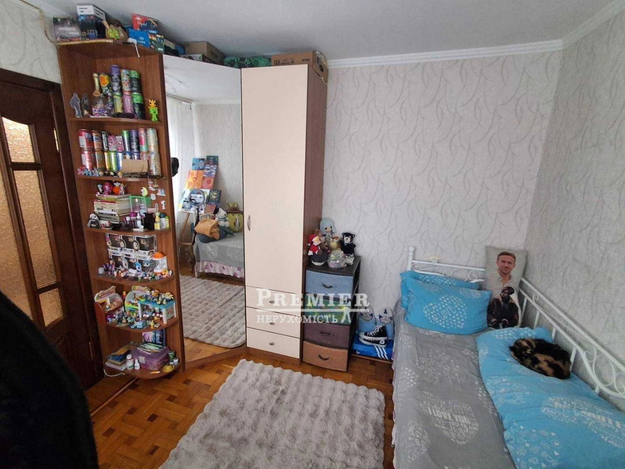 Продам 4-кімнатну квартиру 62 кв.м