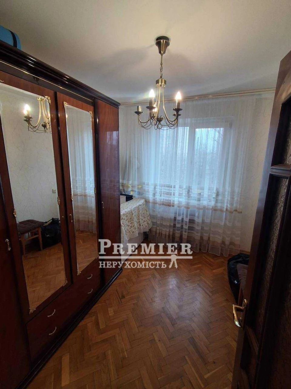 Продам 4-кімнатну квартиру 62 кв.м