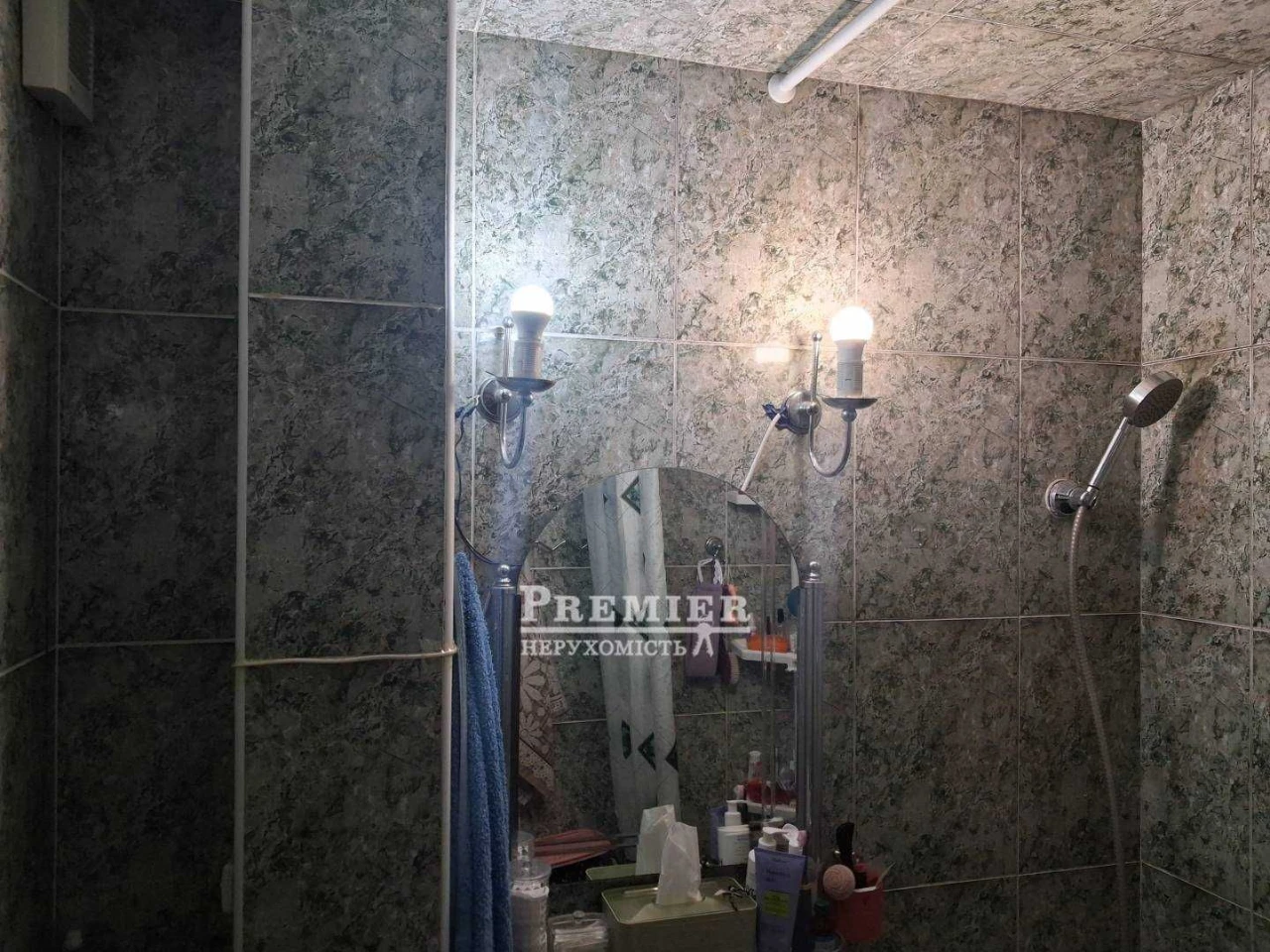Продам 4-кімнатну квартиру 62 кв.м