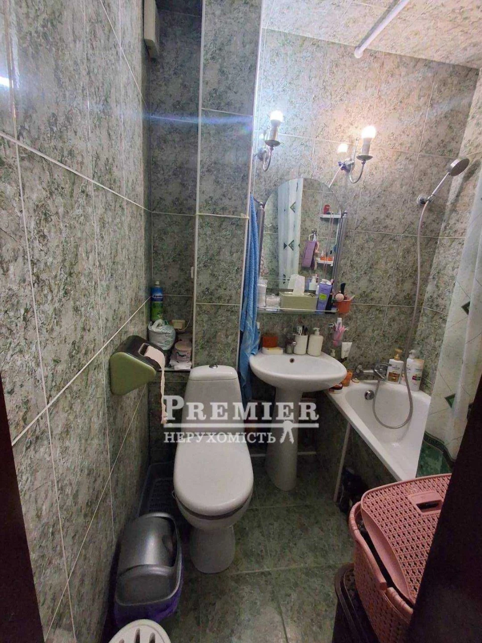 Продам 4-кімнатну квартиру 62 кв.м