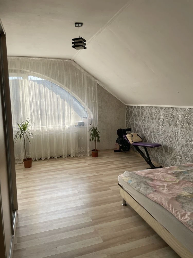Продам будинок в хорошому стані