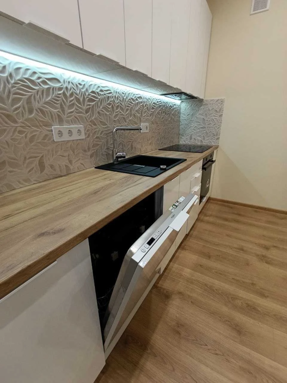 Продаж квартири в елітній новобудові вул. Пасічна (Китайська
