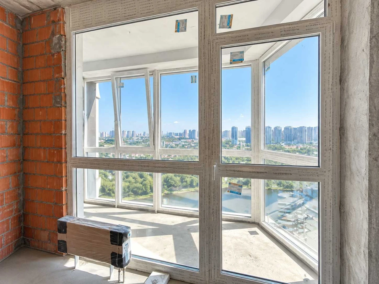 ТЕРМІНОВИЙ ПРОДАЖ квартири 119 м²  в ЖК Зарічний, 9 БУДИНОК,