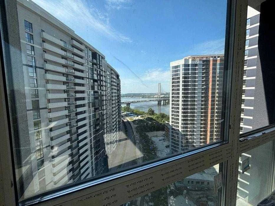 ТЕРМІНОВИЙ ПРОДАЖ квартири 119 м²  в ЖК Зарічний, 9 БУДИНОК,