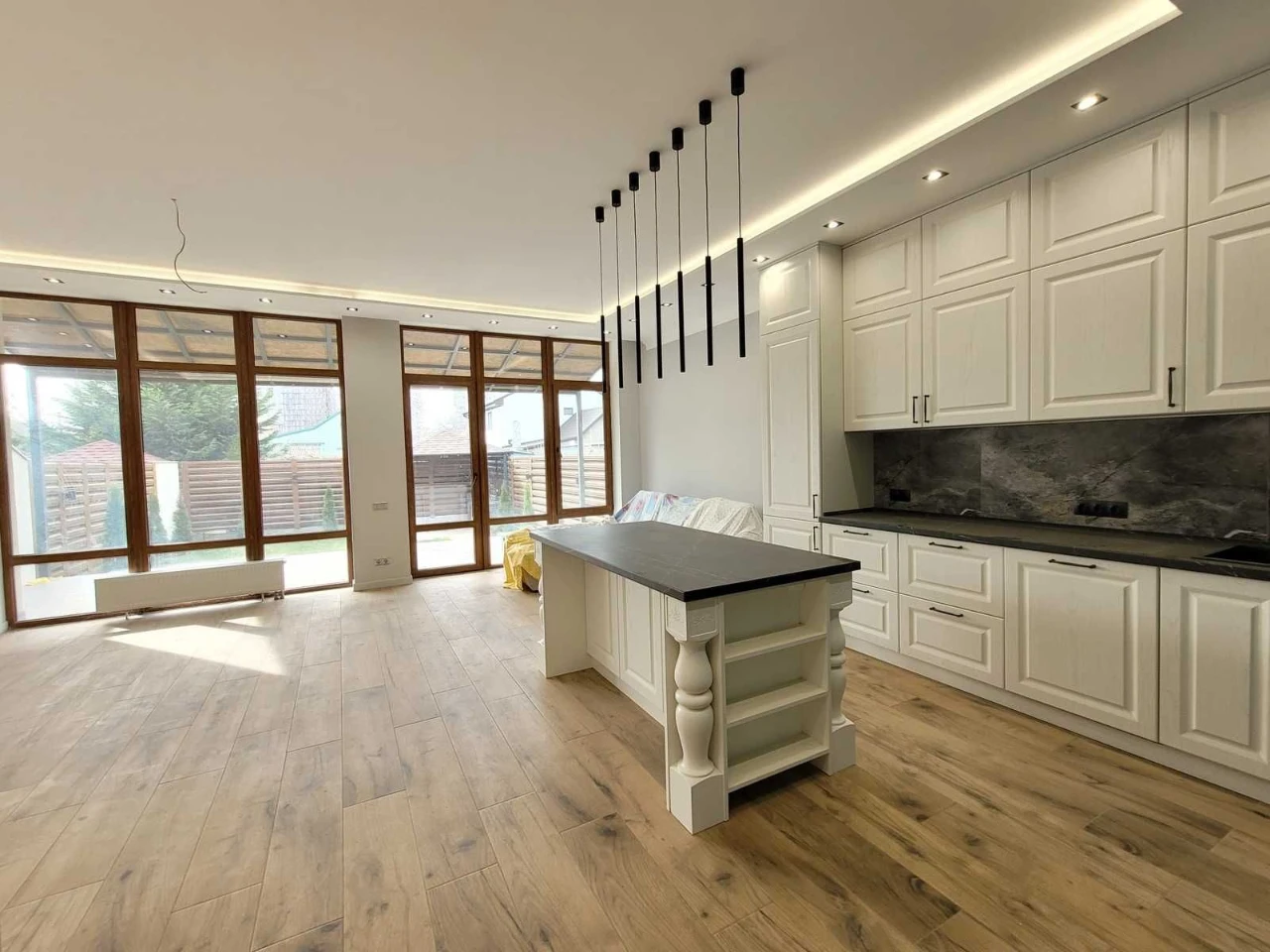 Продам новый дом в Центре Таирова. 5 Комнат. Академика Корол