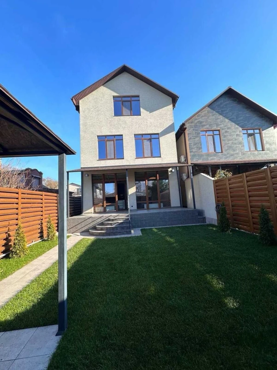 Продам новый дом в Центре Таирова. 5 Комнат. Академика Корол