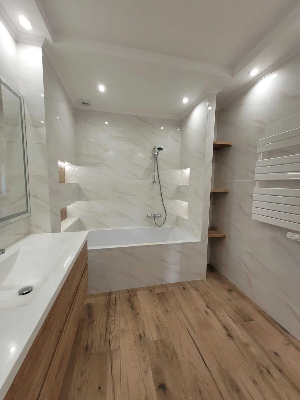 Продам новый дом в Центре Таирова. 5 Комнат. Академика Корол