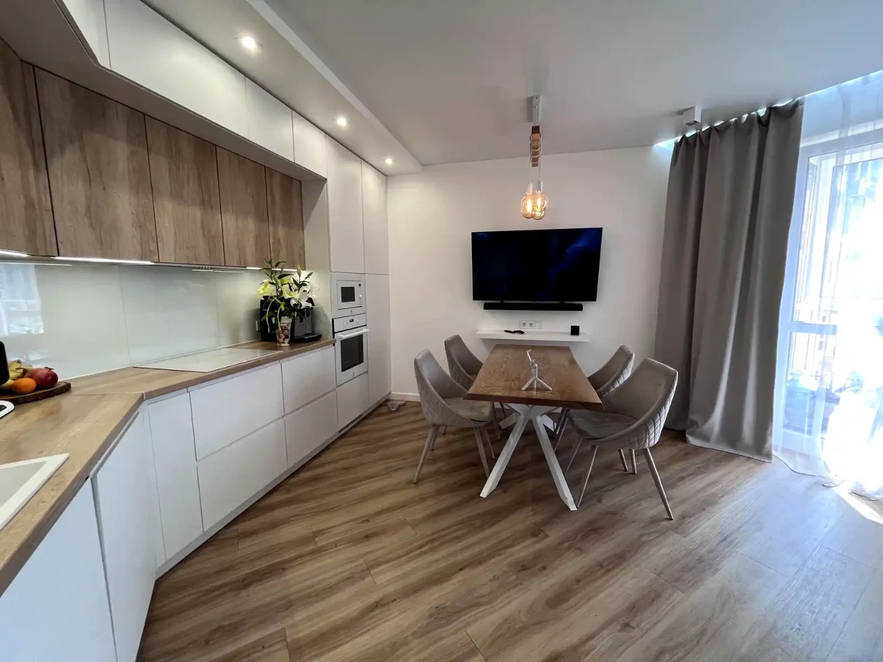 Продаж квартири 2-кімн. 46.5 м² 12/16 пов.