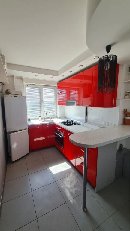 Продам 3-ком квартиру на Калиновой  28