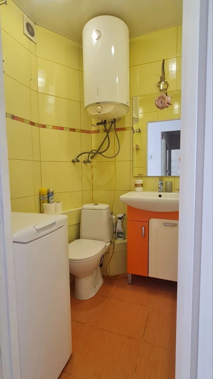Продам 3-ком квартиру на Калиновой  28
