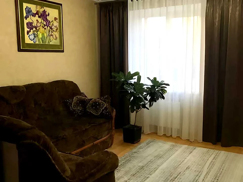 Квартира. Івано-Франківськ, Михайла Грушевського вул.
