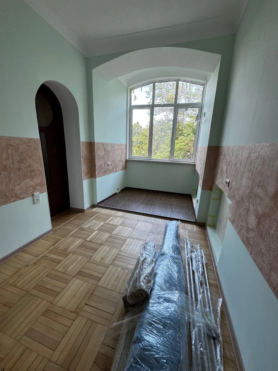 Срочная продажа! Из-за выезда. Квартира с большими возможнос