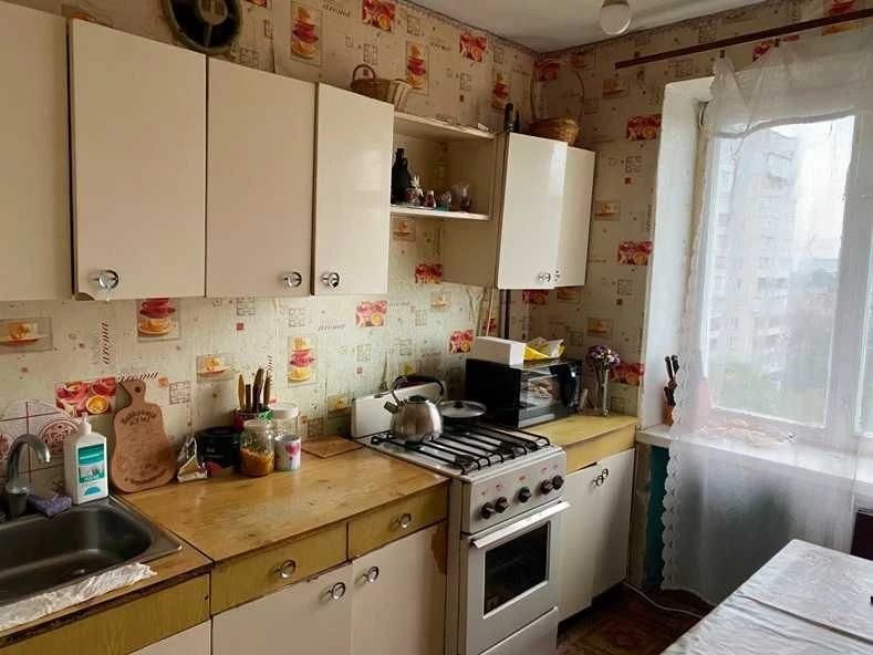 Продаж 2 к. кв р-н 700 річчя