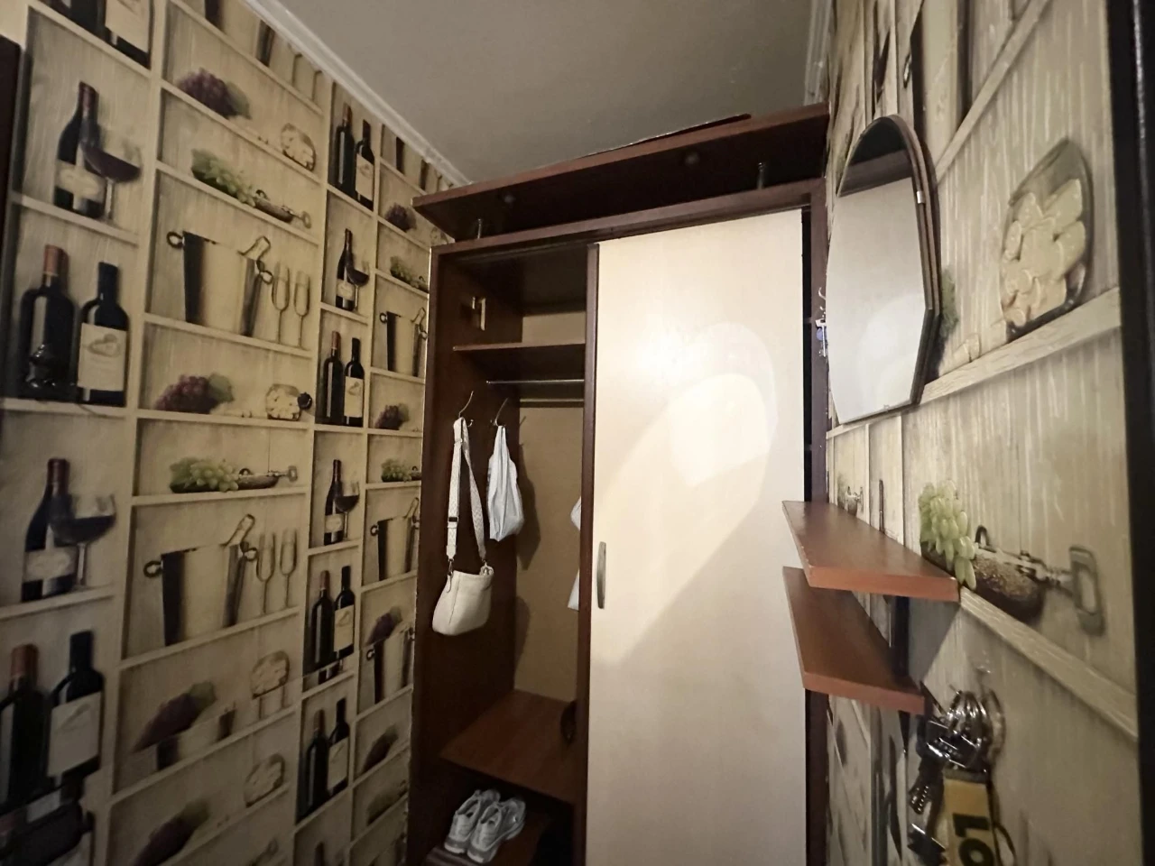 Продам 1-кімнатну квартиру на Черемушках — заходь і живи! Од