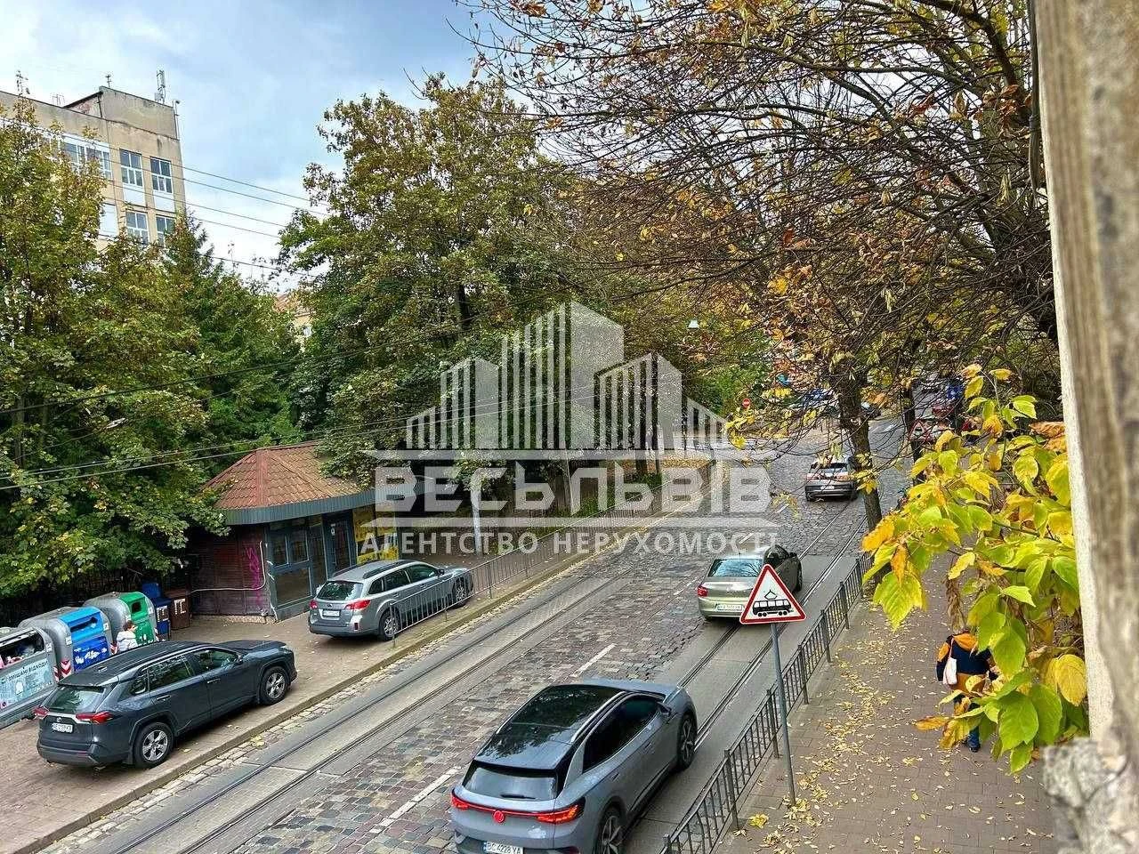 Продаж 3-кім.квартира вул. Дорошенка (головна пошта)