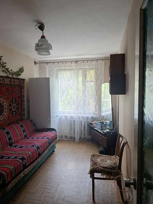Продам 2 ком. квартиру, ул. Бочарова / пр. Добровольского