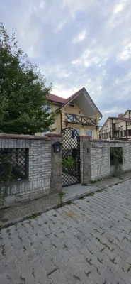 Будинок в топовій локацї