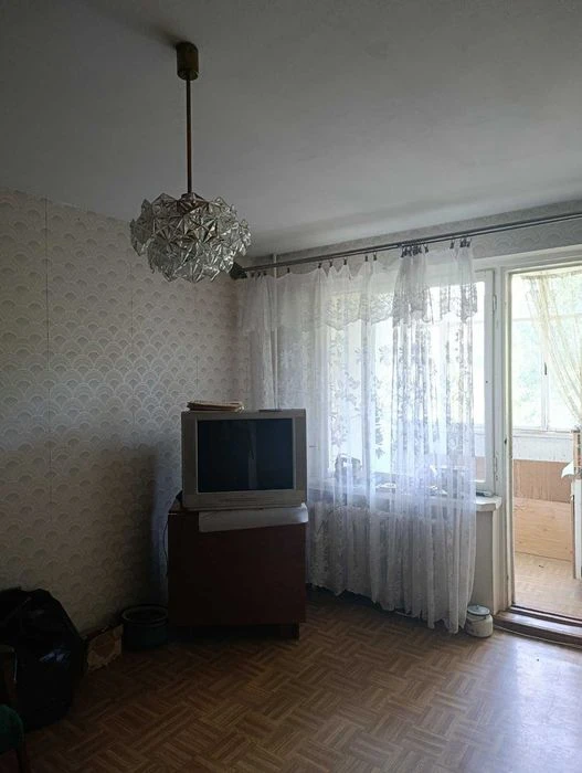 Продам 2 ком. квартиру, ул. Бочарова / пр. Добровольского