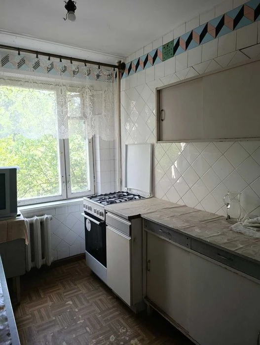 Продам 2 ком. квартиру, ул. Бочарова / пр. Добровольского