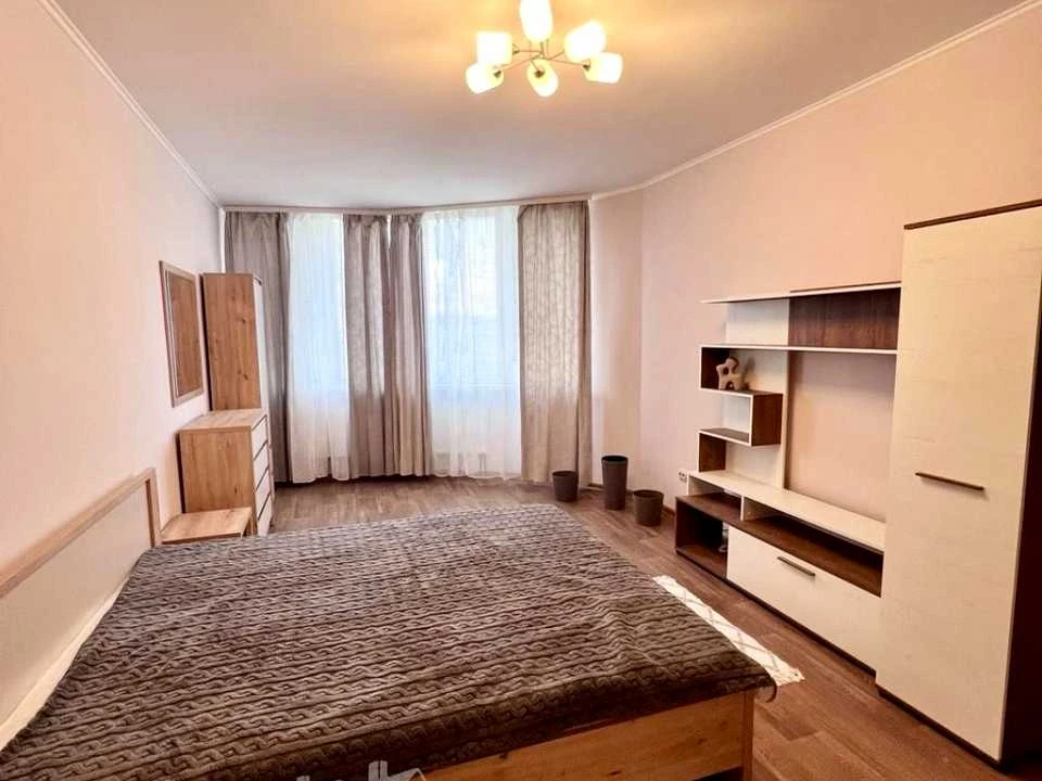 Квартира. Київ, Харківське шосе