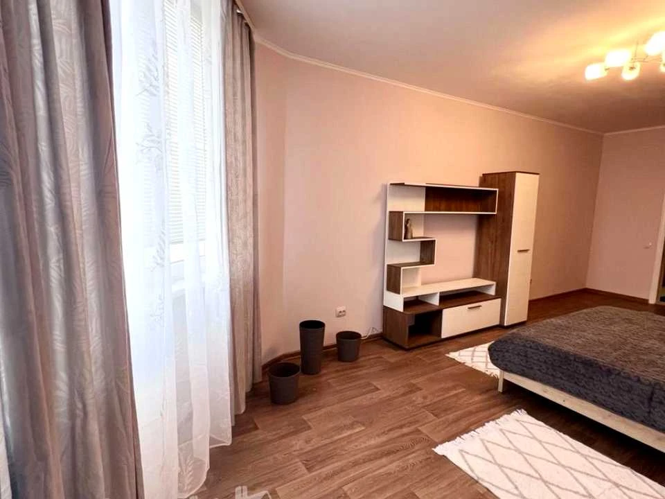 Квартира. Київ, Харківське шосе