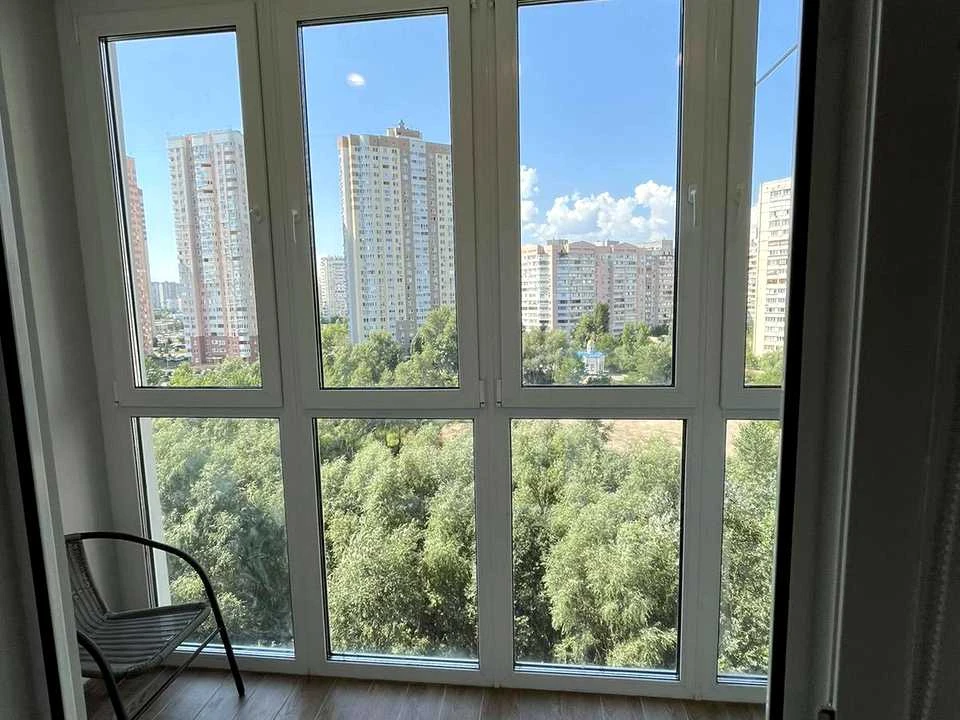 Квартира. Київ, Ревуцького вул.