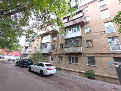 2х квартира с огромным балконом на всю квартиру   на Пр Шевч