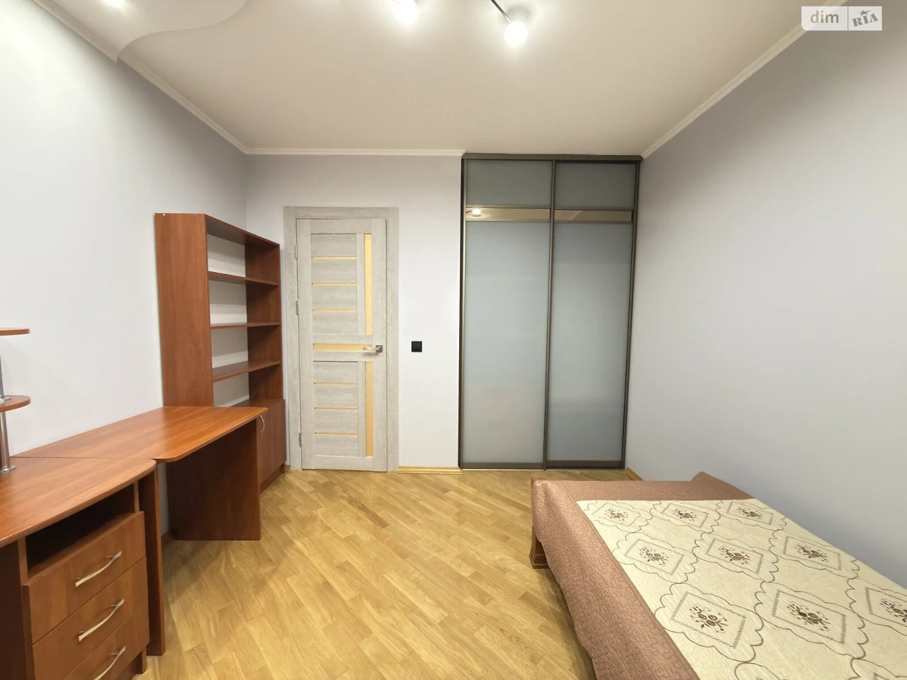 Продаж Квартира Пасічна