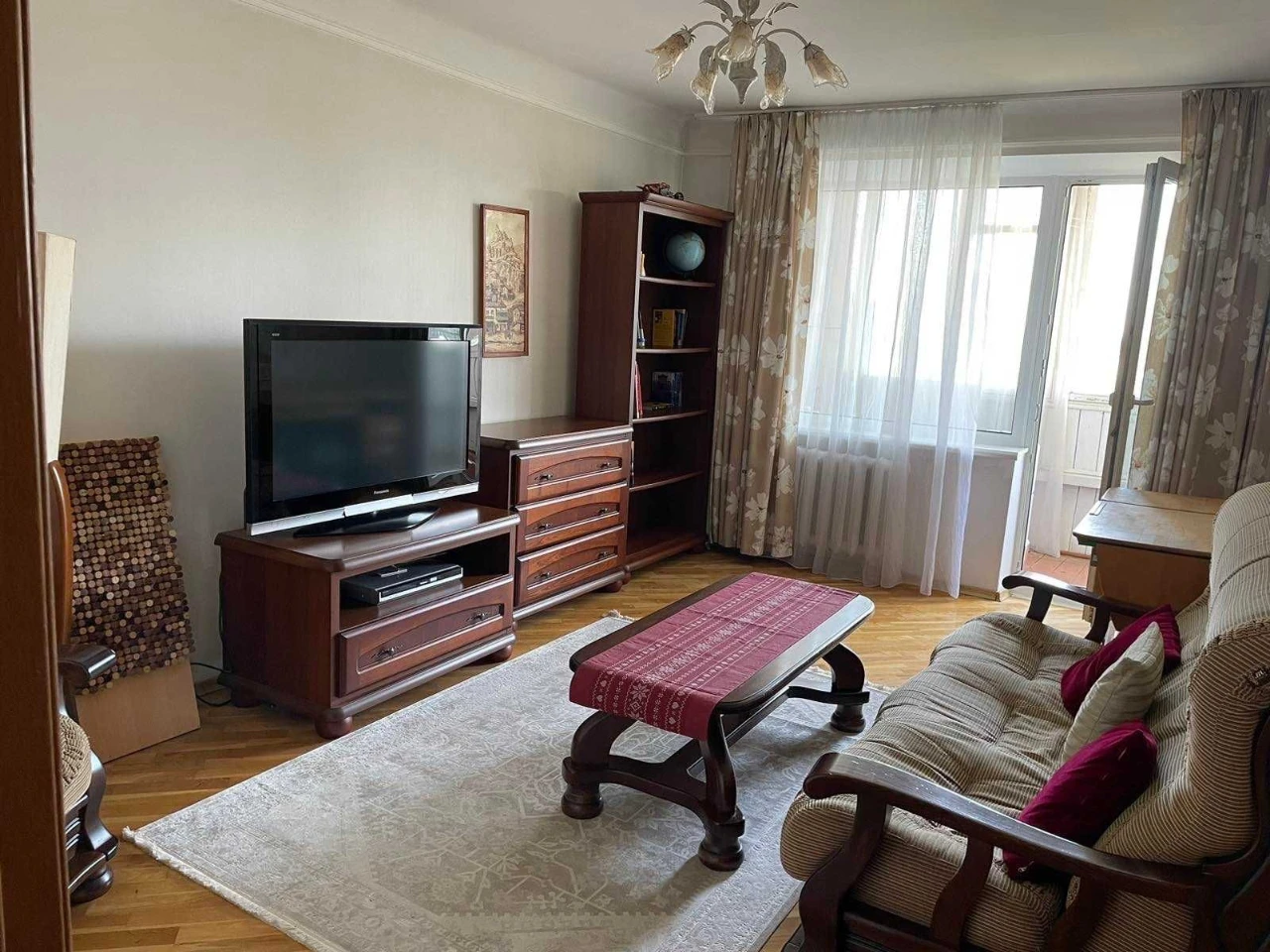 Продам 2-кімнатну Максима Кривоноса 11, працюємо з державним