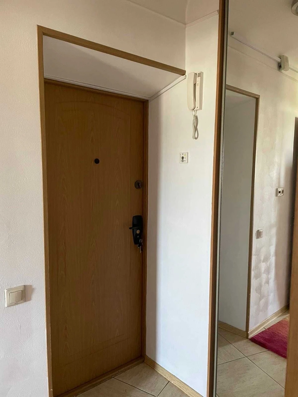 Продам 2-кімнатну Максима Кривоноса 11, працюємо з державним