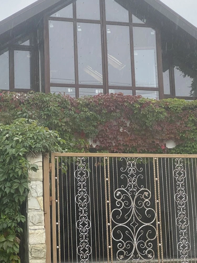 Без% КМ Боготирский Дніпро озеро Міністерське метро