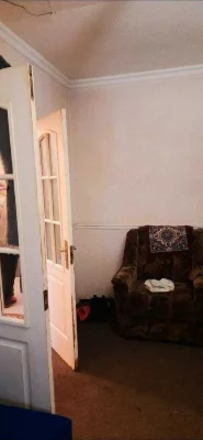 Selling a 3-room apartment on the 2nd floor of a 9th-story building. Price: 27,000 rubles (404771).