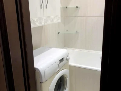 Оренда квартири 2-кімн. 72 м² 8/10 пов.