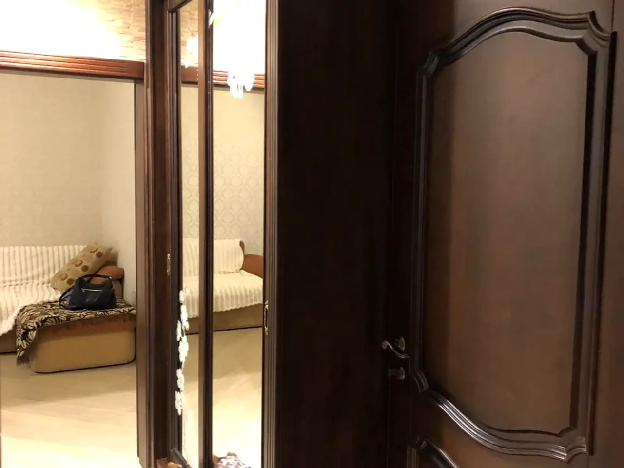 Оренда квартири 2-кімн. 72 м² 8/10 пов.