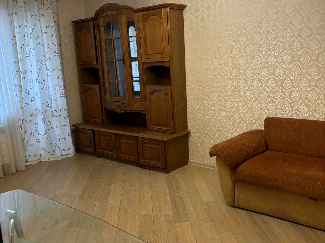 Оренда квартири 2-кімн. 72 м² 8/10 пов.