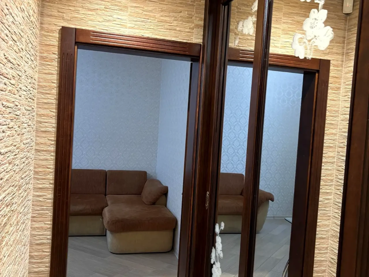 Оренда квартири 2-кімн. 72 м² 8/10 пов.