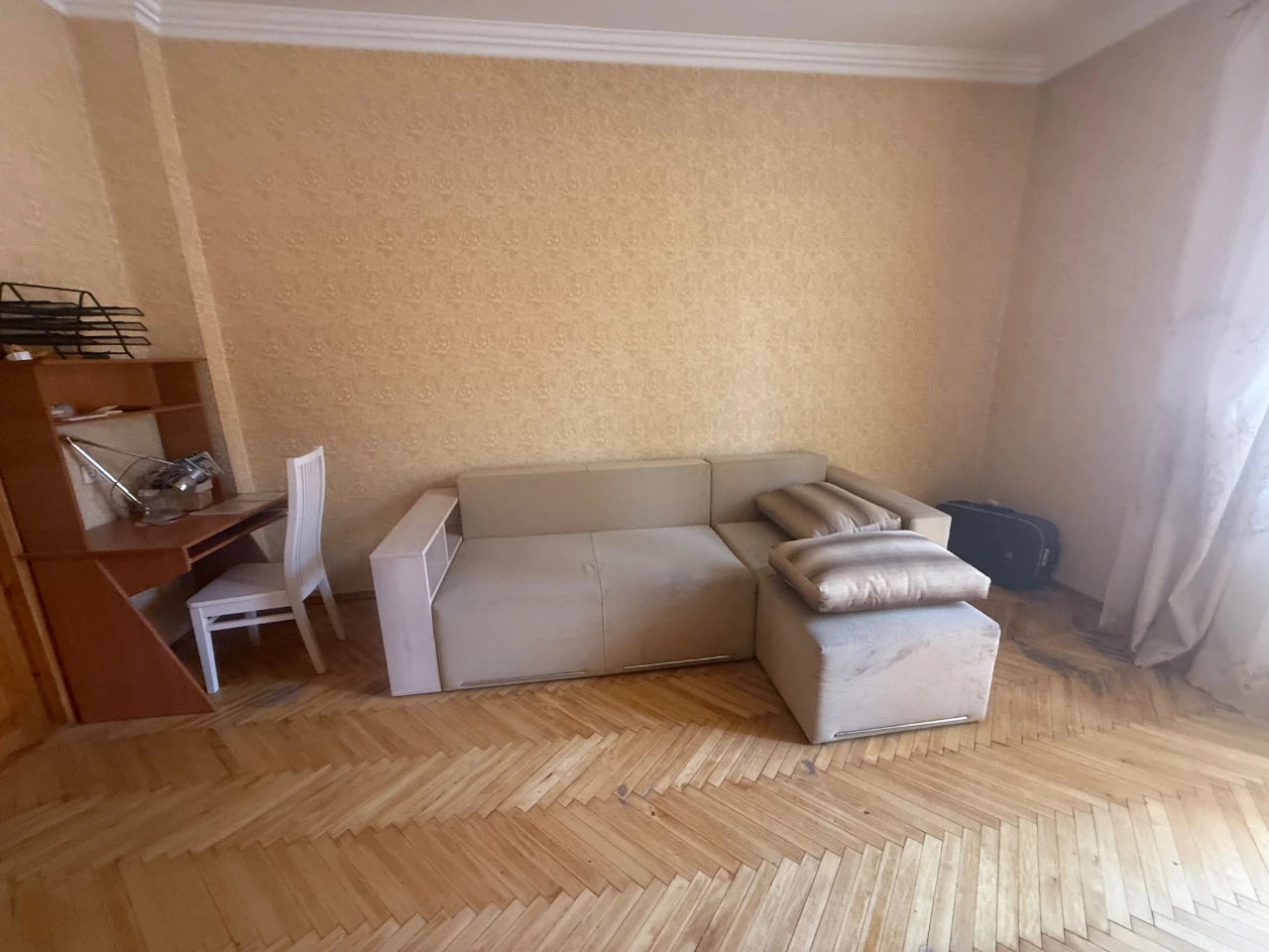 1 кімнатна сталінка з балконом Льва Толстого/ Кузнечна