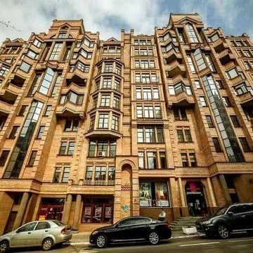 Елітна 4-к квартира 137 м² з класичним ремонтом — вул. Гонча