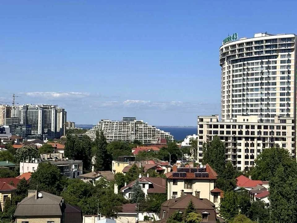 Квартира. Одеса, Літературна вул.