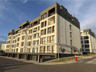 2-Кімнатна 67 кв.м. «На Щасливому» в 5-ти поверхівці вул. Бо