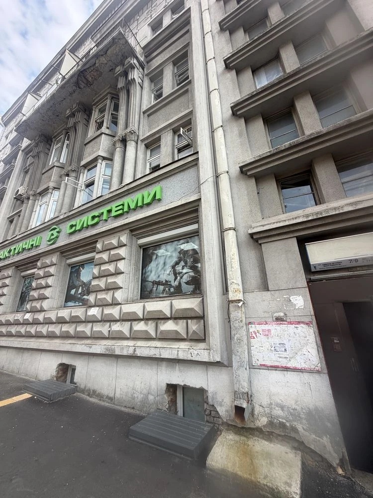 Продам 2к квартиру під ремонт, Петлюри 7/9