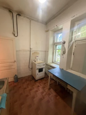Продам 2к квартиру під ремонт, Петлюри 7/9