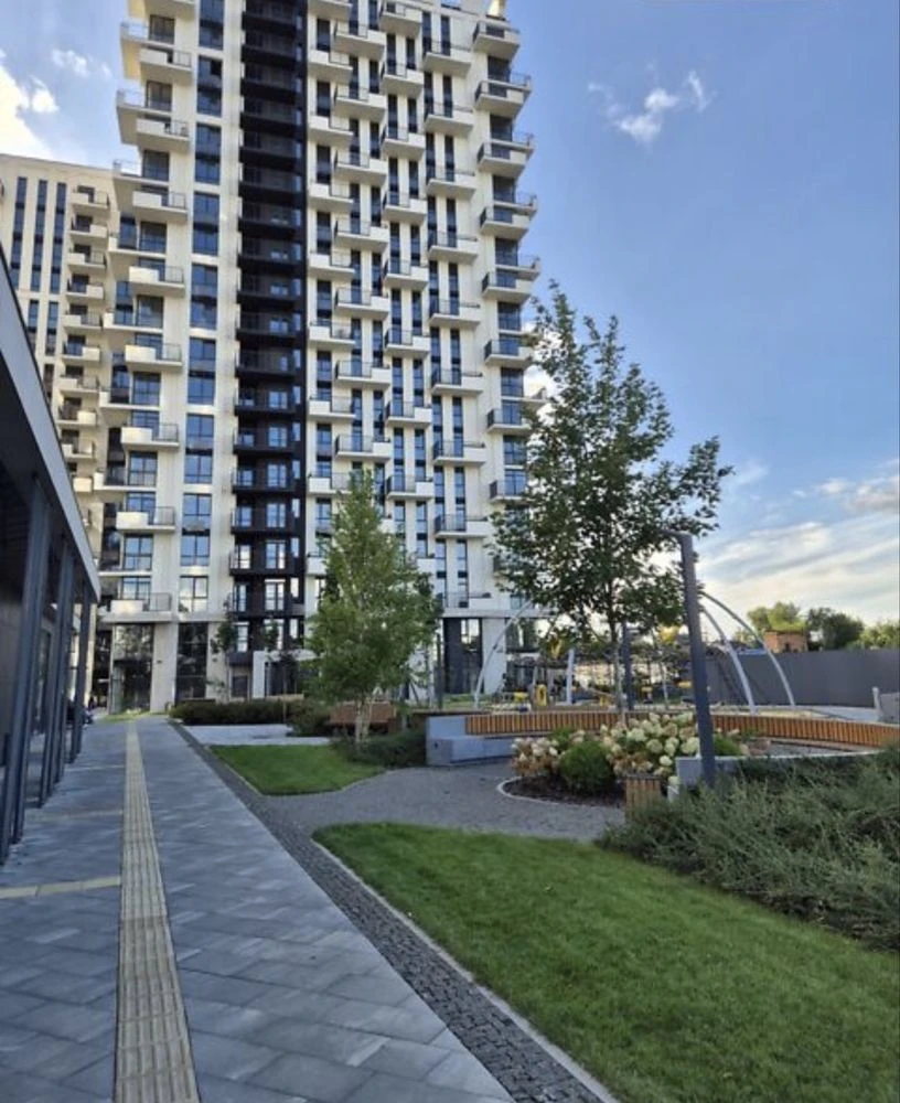 Продажа 1к однокомнатная квартира, Сданная секция, ЖК Central Pa