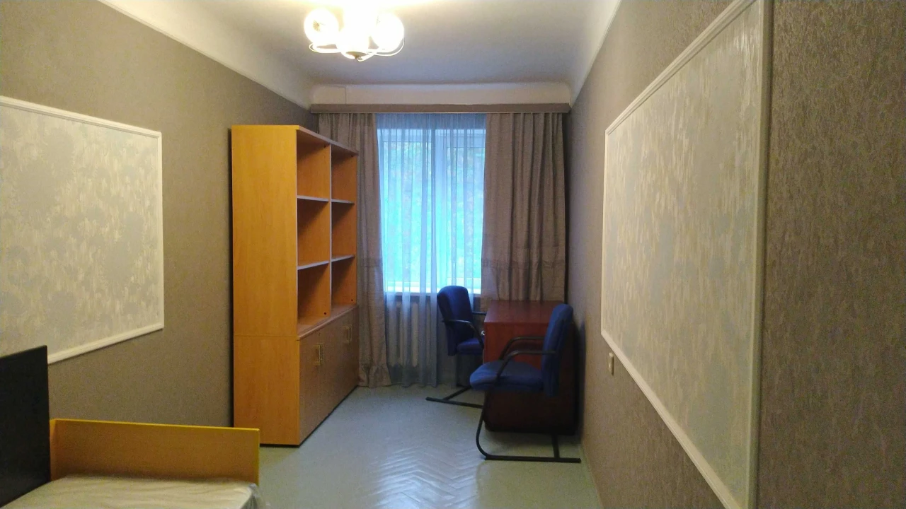 Продам 3к.кв. Кустанайська 10, ст.м. Деміївська