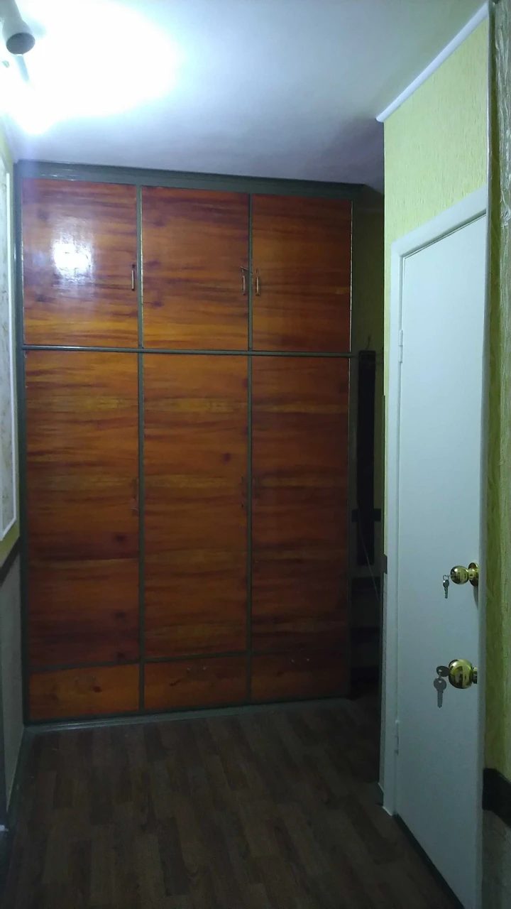Продам 3к.кв. Кустанайська 10, ст.м. Деміївська
