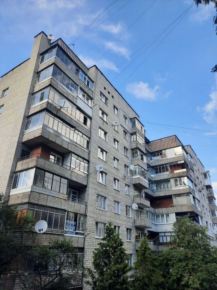 Продаж однокімнатноі квартири. Вул.Пасічна .