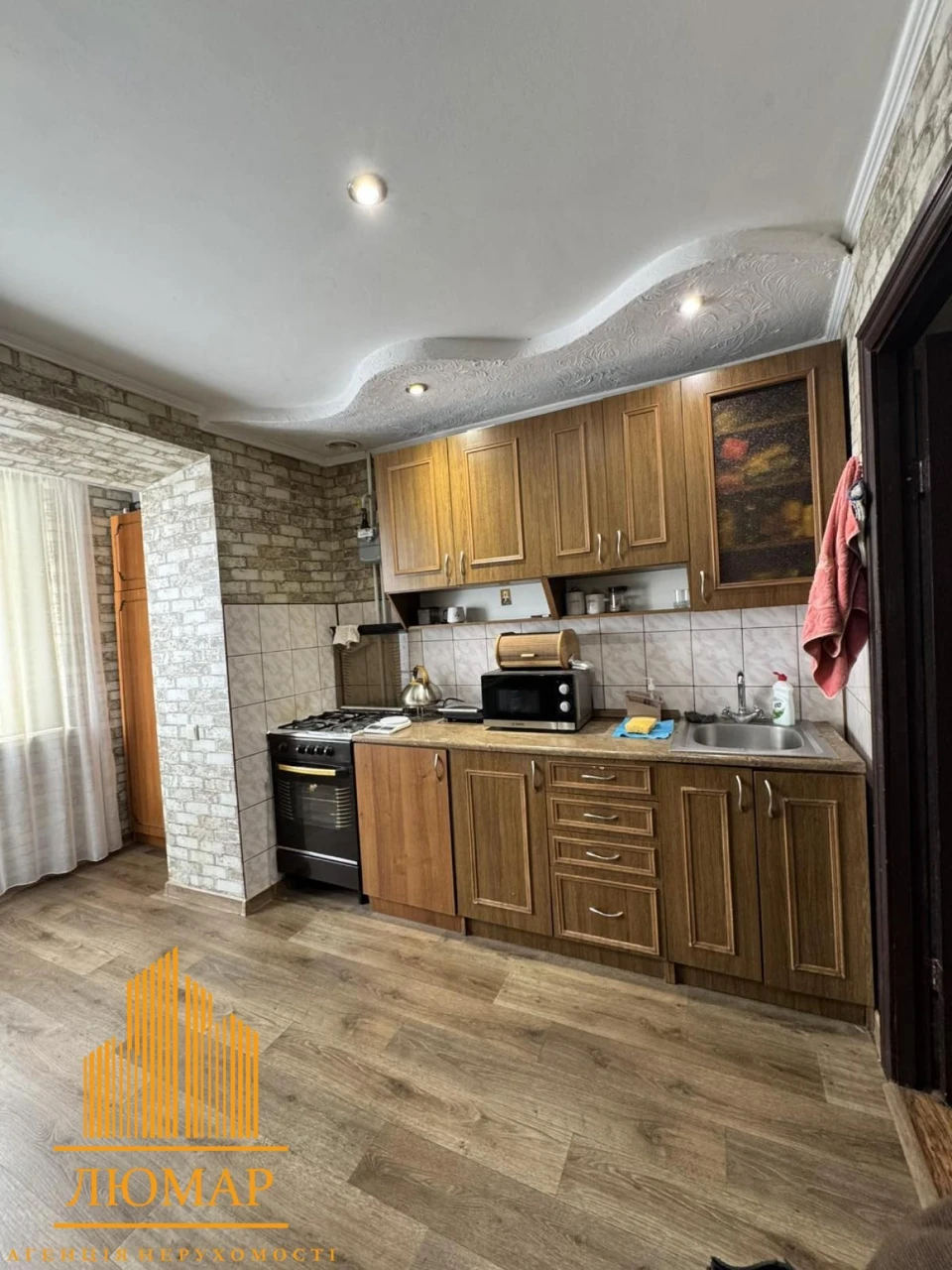 Продаж 2 кімн. квартири у цегляному будинку вул Миколайчука