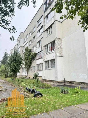 Продаж 2 кімн. квартири у цегляному будинку вул Миколайчука