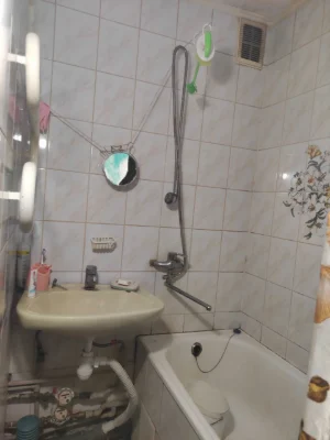 ПРОДАЮ 3-кім.Кв 63м2 Окремі Кімнати. 2балкони.Все поруч Рино