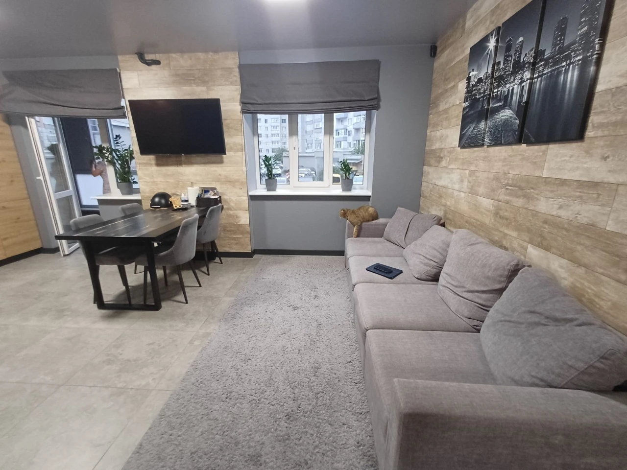 Продам гарну простопу квартиру з новим ремонтом, меблями, 90